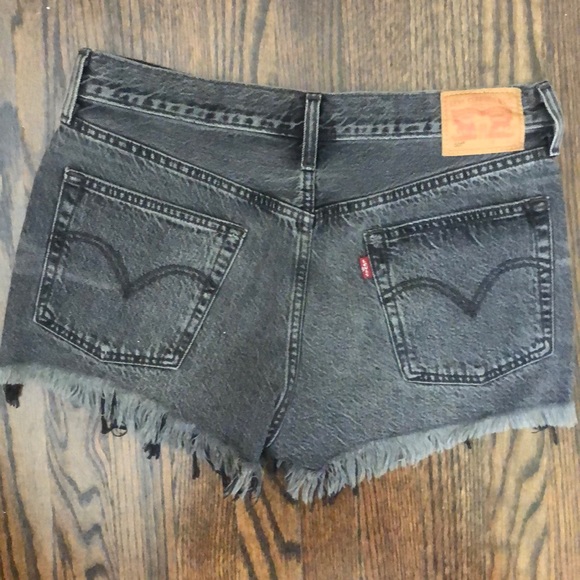 Levi’s Jean shorts - Picture 2 of 2